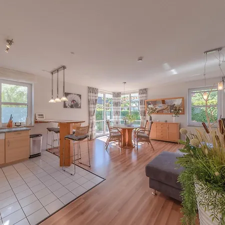 Apartmenthaus Am Seeufer شقة *